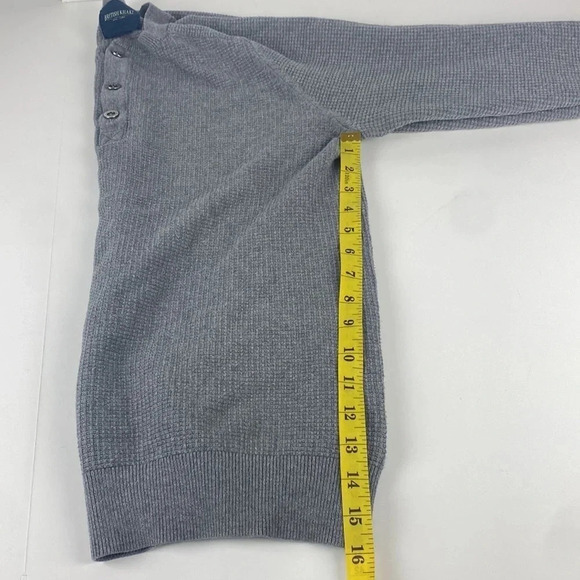 2/$25 Gray cotton waffle knit button up long sleeve sweater sz medium - Picture 5 of 9